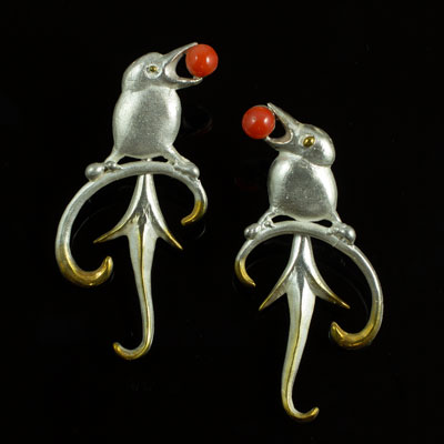 Annette von der Bey, bird earrings with a red pearl in its beak